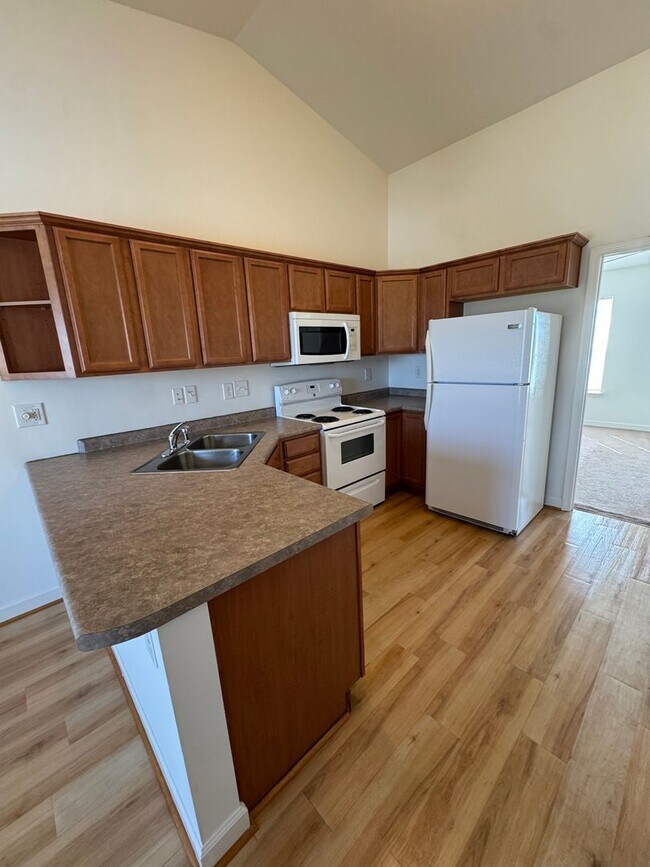 Photo - 914 Brawley School Rd