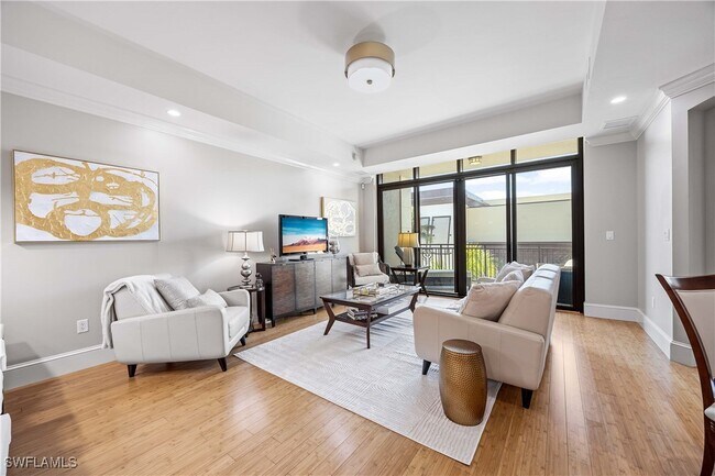 Photo - 9123 Strada Pl Unidad 7408