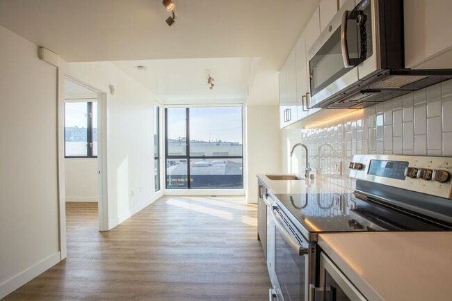 Building Photo - 601 Tennessee St Unit 301