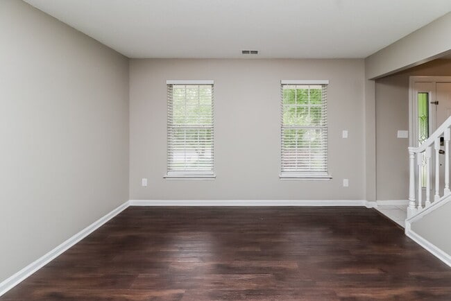 115 Red Tip Ln