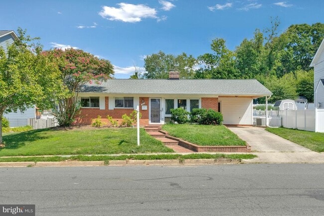 Photo - 304 Patrick St SW