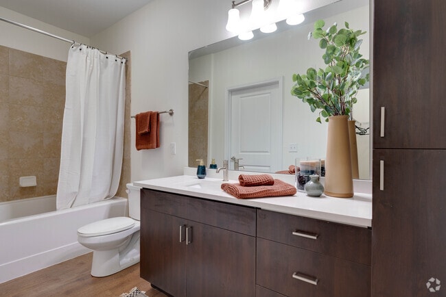 2BR,2BA - 1,193SF