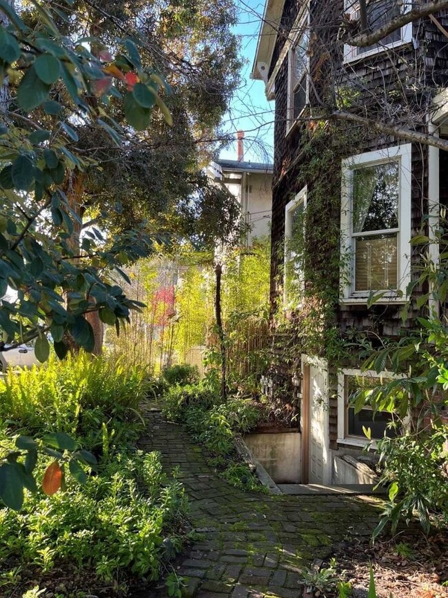 Photo - 1911 Buena Vista Ave Unit 1911 Buena Vista #C