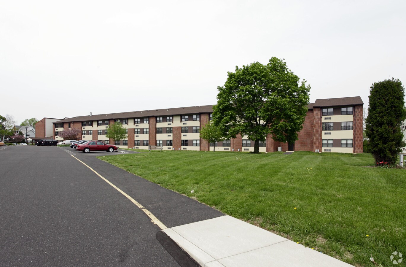 Upper Perkiomen Manor - Upper Perkiomen Manor Apartments