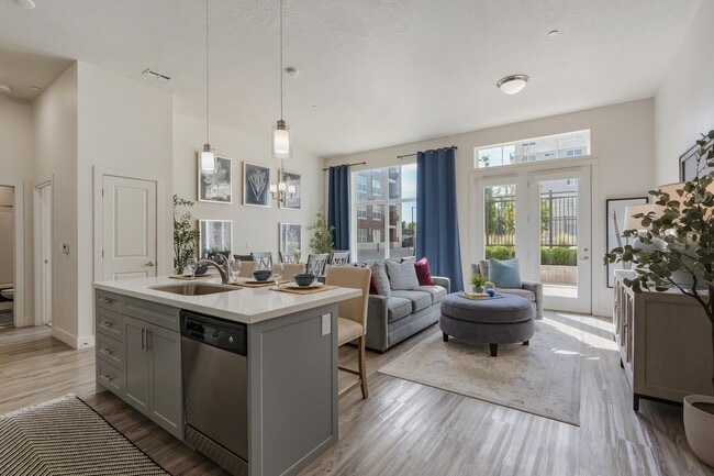 200 City View