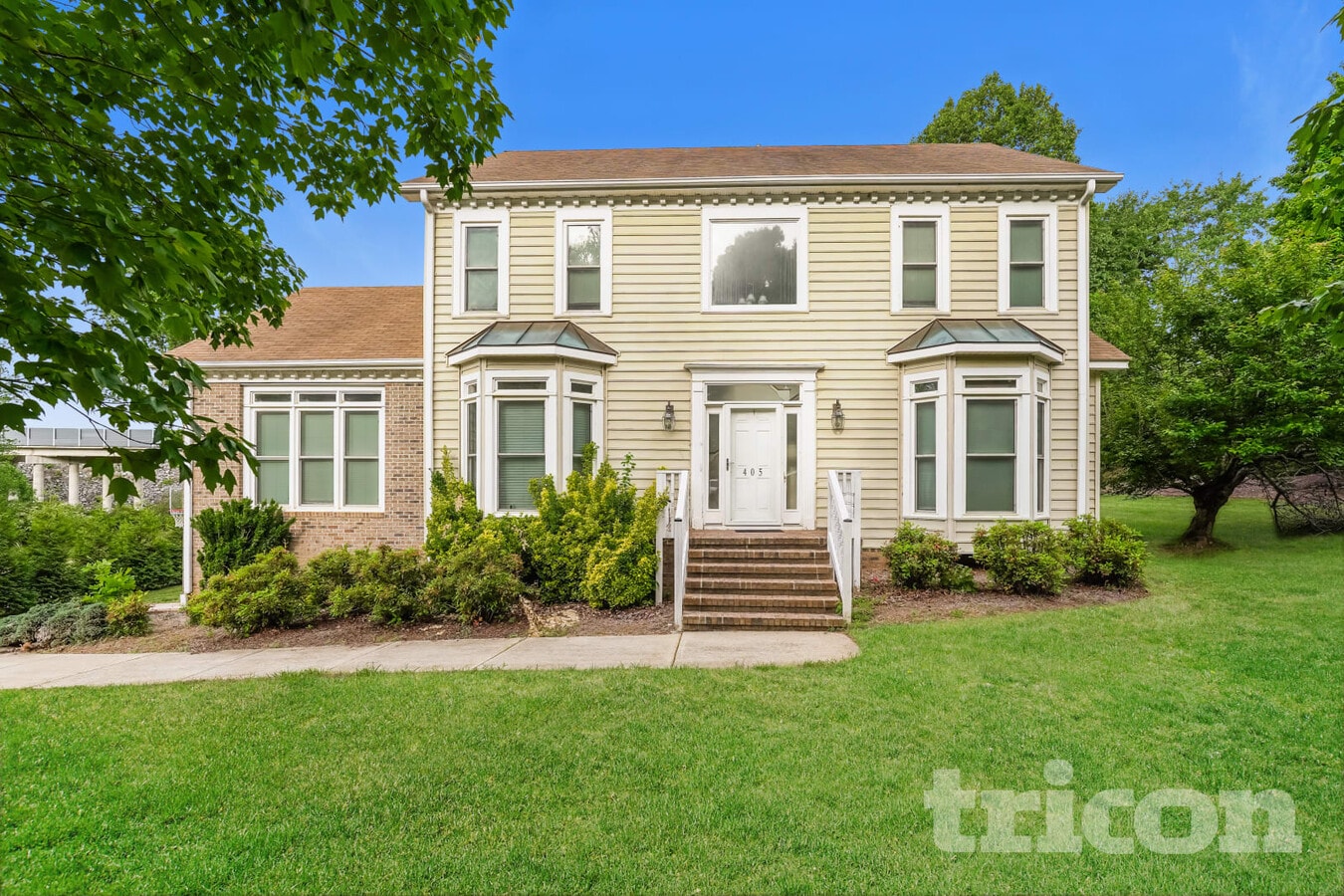 Photo - 405 Ashington Ct