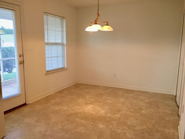 Photo - 126 Clusters Cir