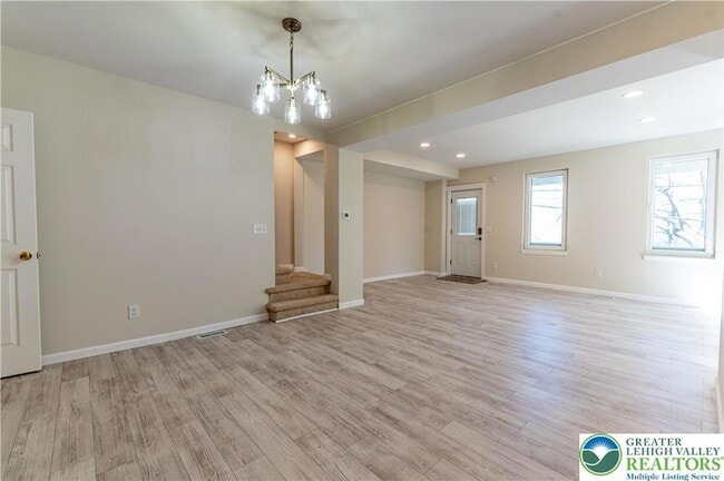 Photo - 1156 William St