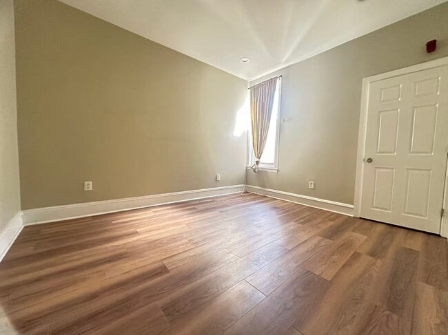 Photo - 1828 W Diamond St Unit 3F
