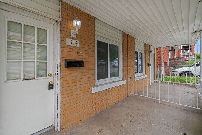 Photo - Convenient 2 Bedroom home in Mt. Washington available July 1! Unit 314 Kathleen Street