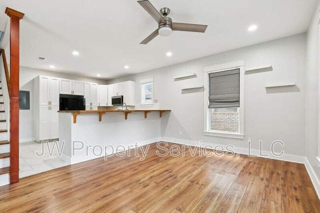 Photo - 3701 Derbigny St