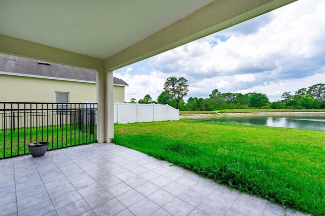 Photo - 4/3.5 in Wesley Chapel!