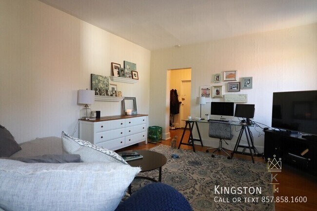 Photo - 126 Babcock St Unidad 8R