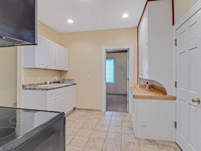 Photo - Gorgeous 3 BR FURNISHED Lower-Level Duplex