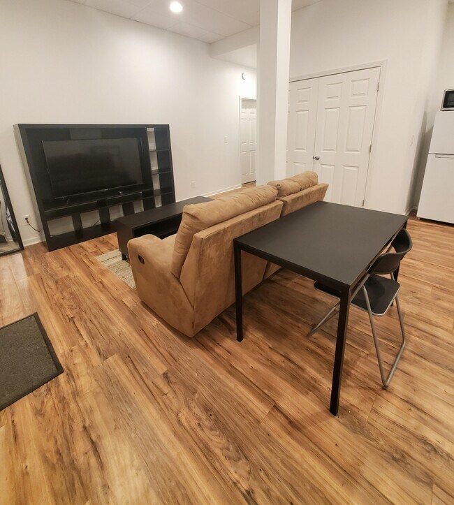 Photo - 12290 Douglas Rd Unidad 0