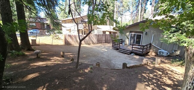 Building Photo - 2977 Oak St Unit A Rental