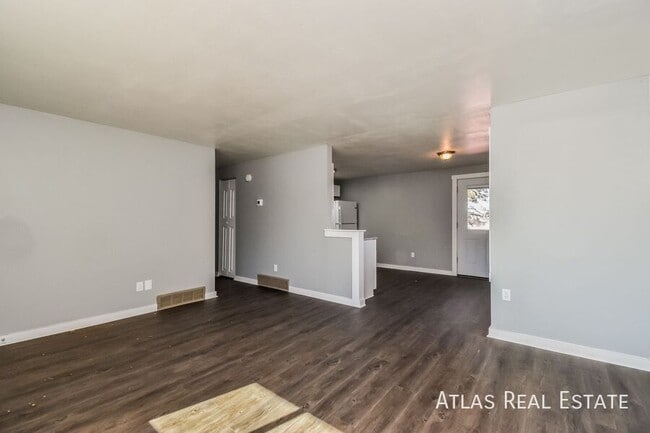 Photo - 4644 Scenic Cir