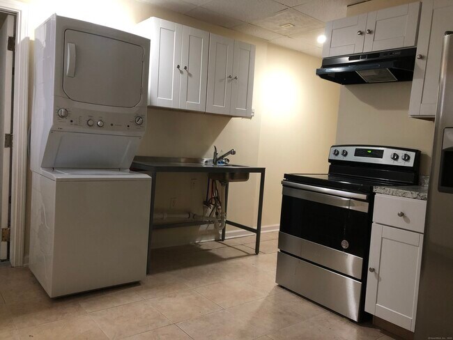 1399 State St Unit 5B