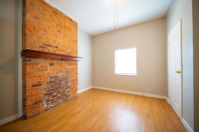 Photo - 755 Wager St