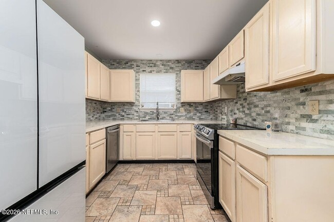 Photo - 3317 Cancun Dr E