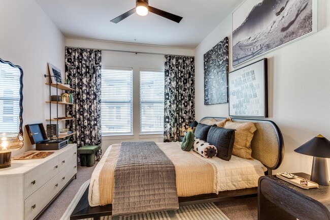 Photo - Willow & Wise