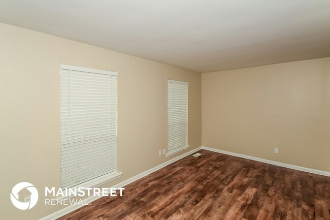 Photo - 2616 6th St NE