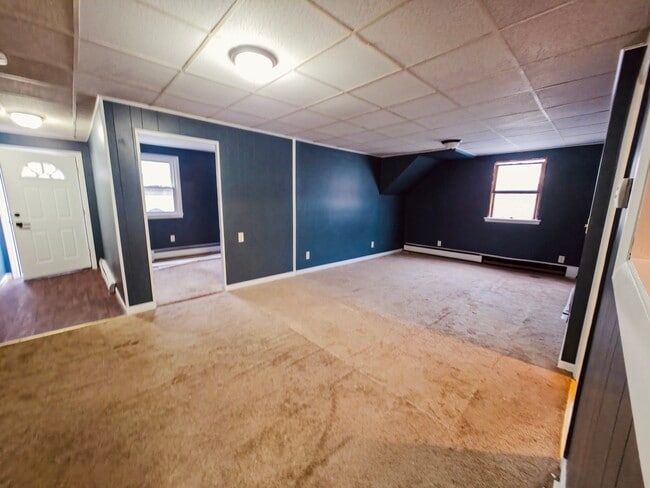 Building Photo - 536 N Underwood St