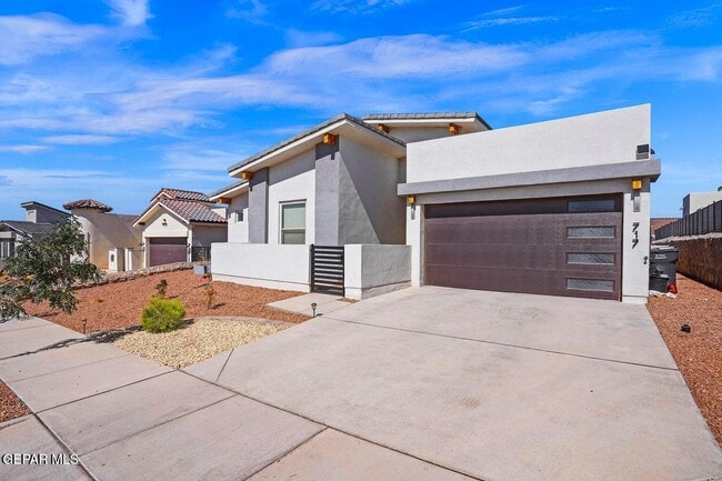 Photo - 717 Chatham Pl