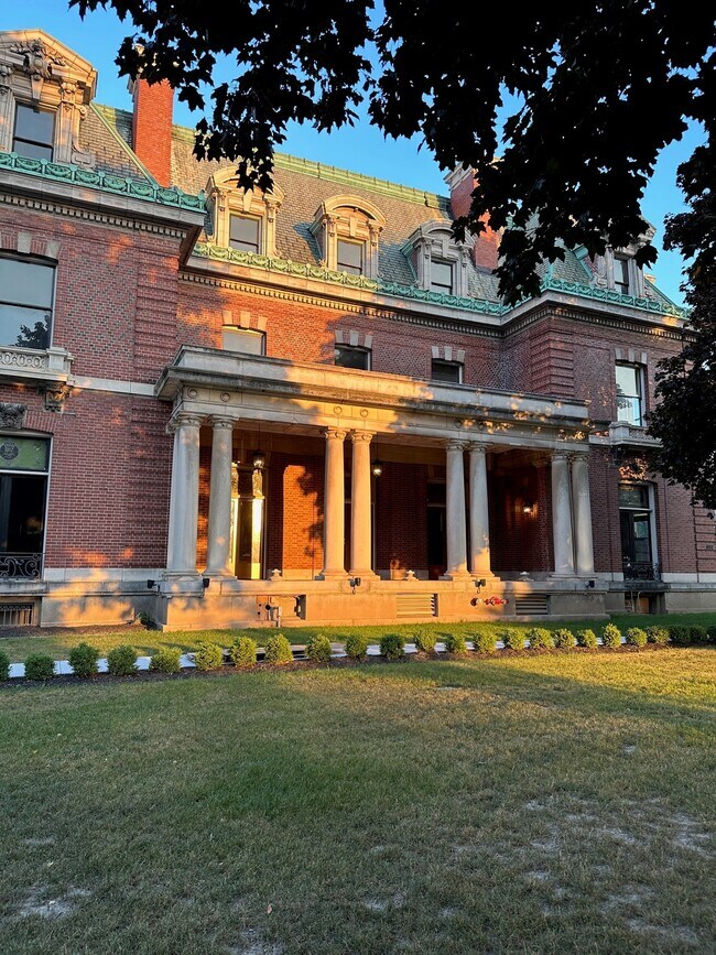 The Goodyear Mansion & Residences