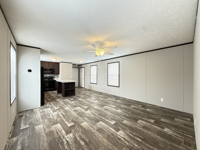 Photo - 10610 State Rte 762