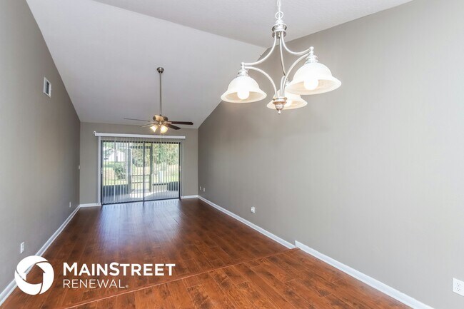 Photo - 3039 Thrush Dr