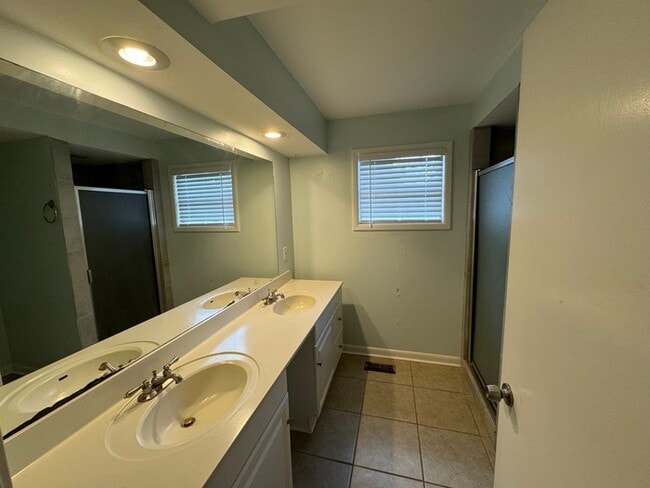Photo - Nice 3 bedroom 2 bathroom home in West Lit...