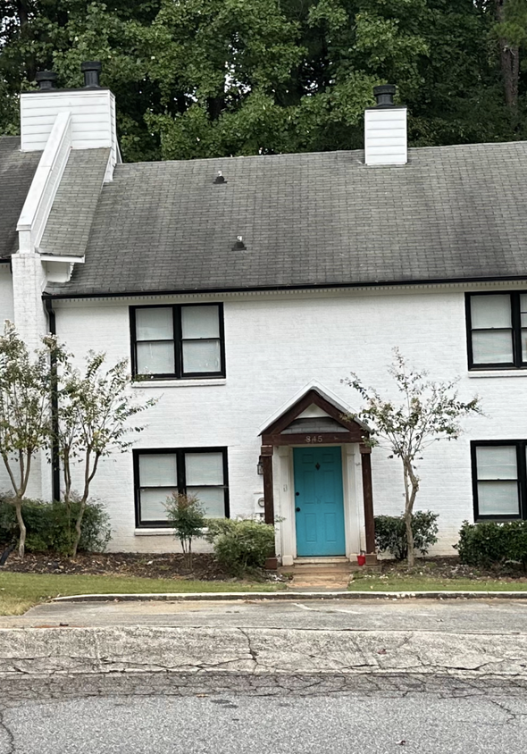 Photo - 835 Burns Walk Ct NW (Lilburn, GA)