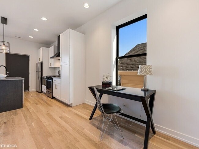 Photo - 1244 W Huron St