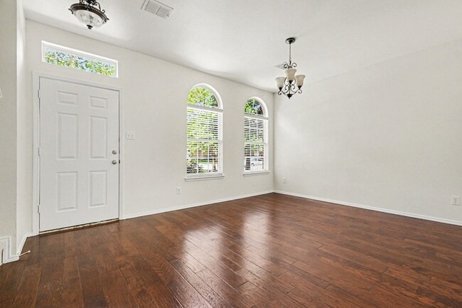 Photo - 1578 Mahogany Dr