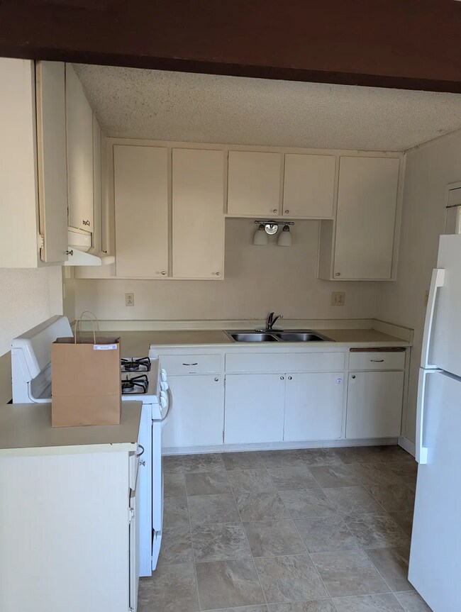 Photo - Adeline 615-617 Unit 615