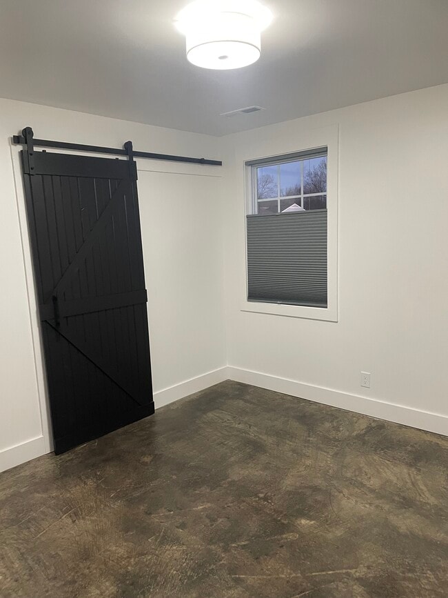 Photo - 116 Grenadier Dr