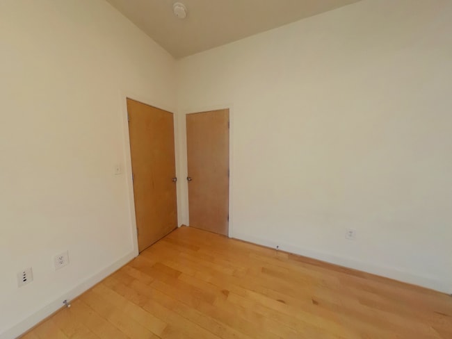 Photo - 301 Goshen St Unidad 2F