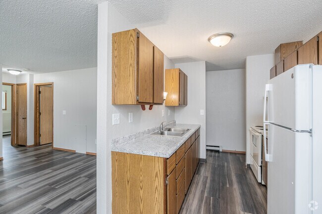 2BR,1BA - 780SF - Kitchen
