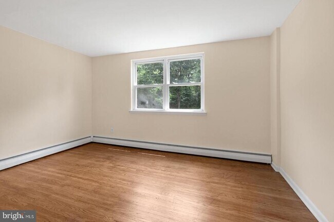 Photo - 5990 Henry Ave Unit 2