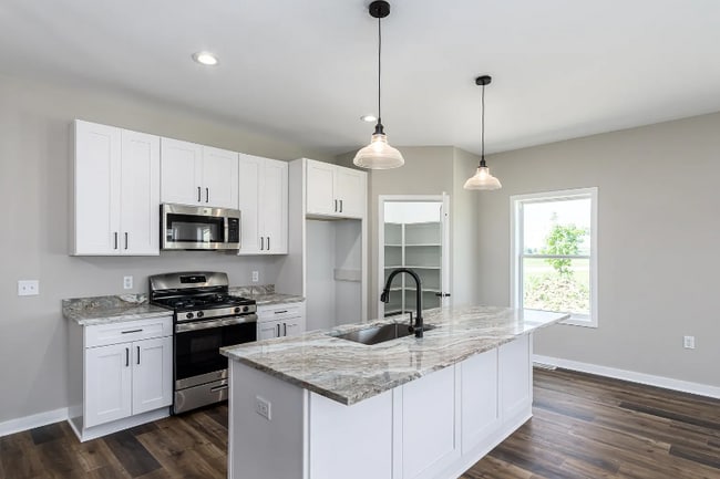 Photo - 946 Kings Dr Unit 946