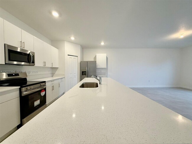 Photo - 2958 Park Pl