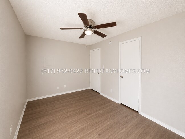 Photo - 313 Forby Ave Unit 1
