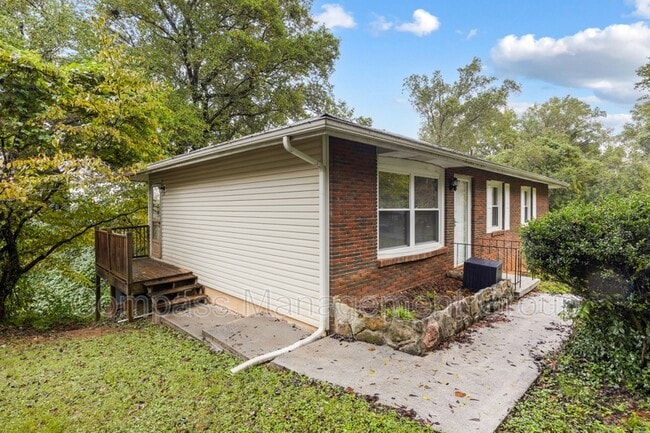 Photo - 2347 Sylvania Ave SE