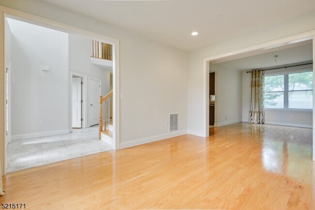 Photo - 26 Pine Ln