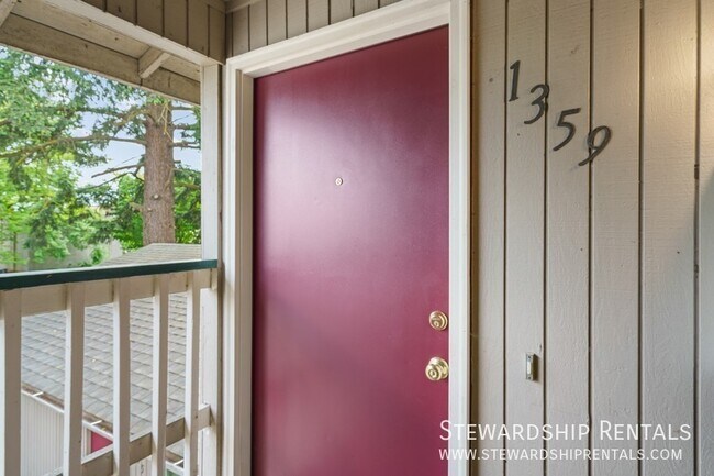 Photo - 1359 Liberty St NE