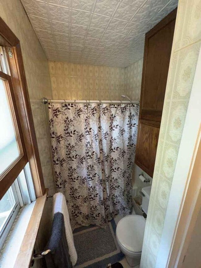 Photo - Fully furnished 3 bedroom 1 bathroom house!