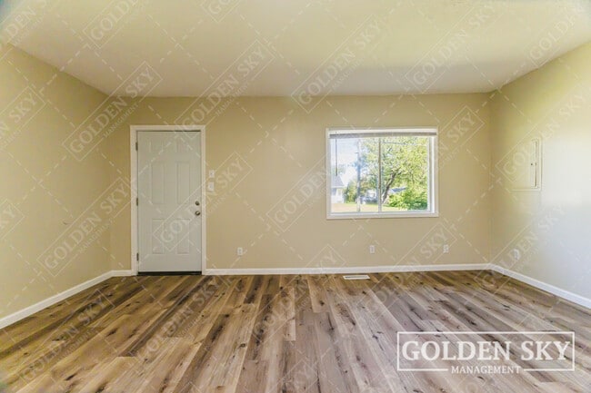 Photo - 1620 E Hines St