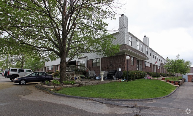 Princeton Court Townhomes - Princeton Court