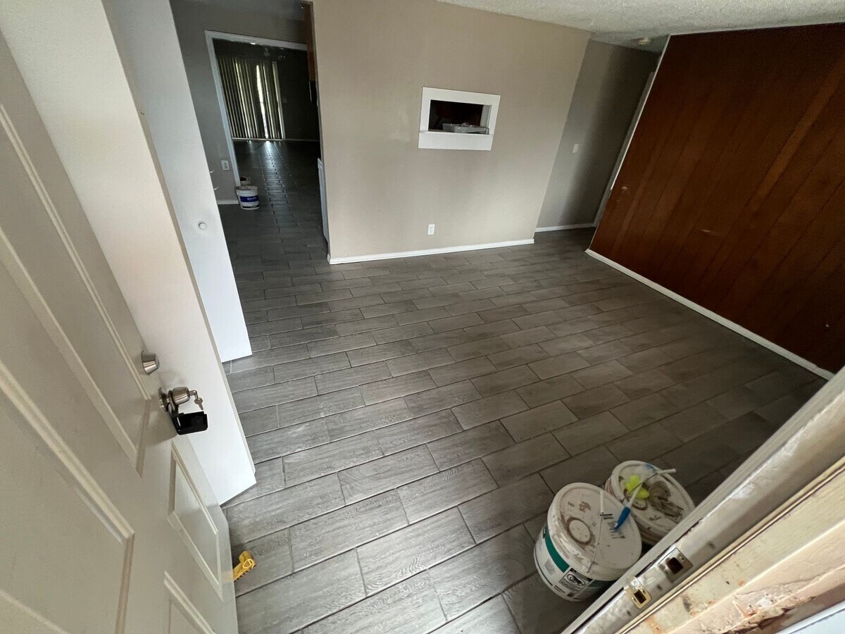 NICE 4 BEDROOM HOME - NICE 4 BEDROOM HOME